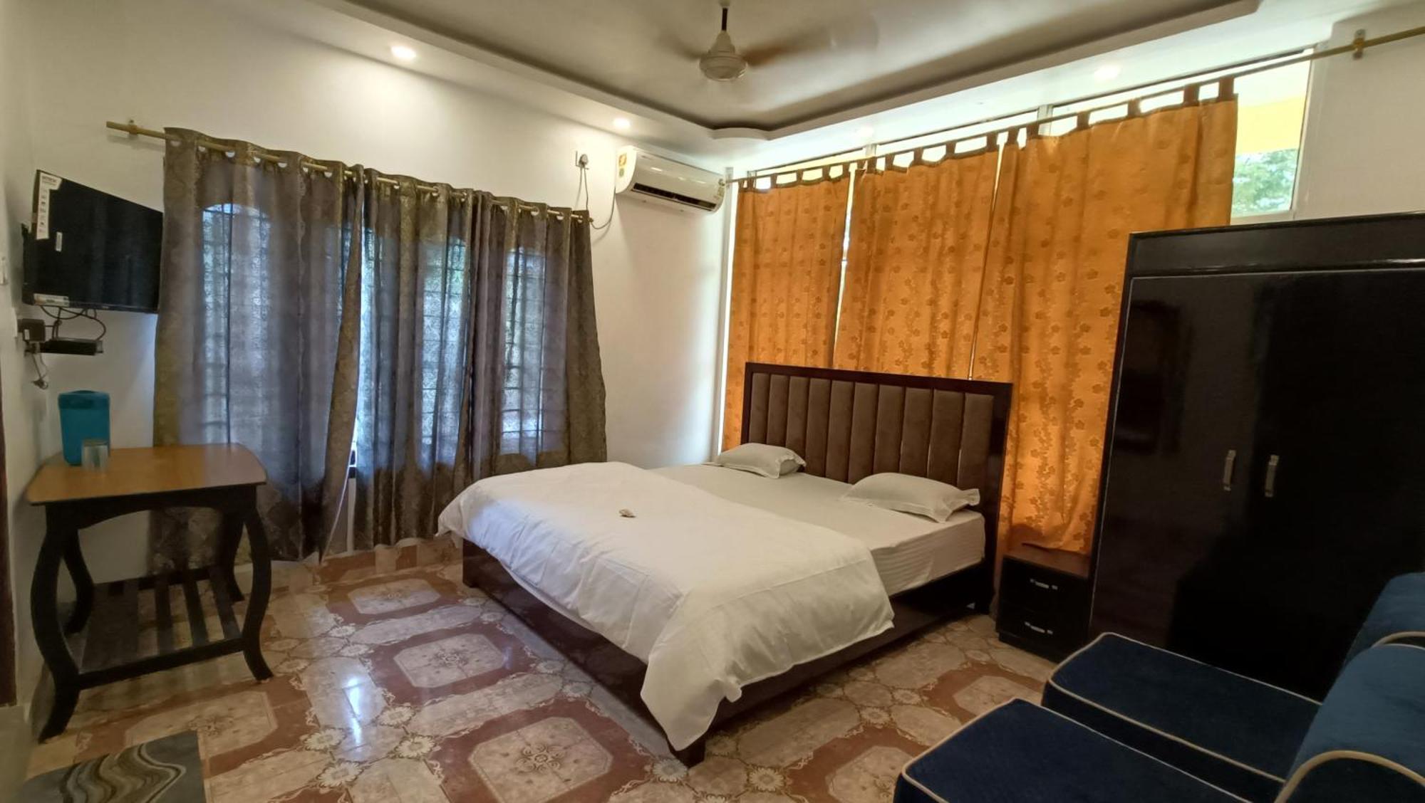 Hotel Santi Palace Bokakhat Exterior photo